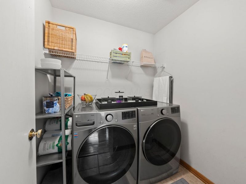 7482 Old River Drive, Blacklick, OH 43004 Photo 10