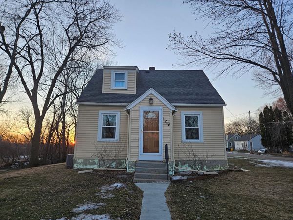109 Charlotte Avenue, Albert Lea, MN 56007