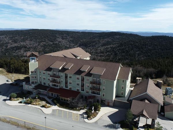 111 Soaring Eagle Lodge, Snowshoe, WV 26209