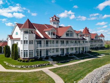 9996 Tashmoo Lane, Clay Twp, MI 48001