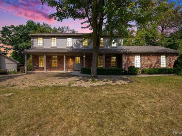 1609 Kilburn Road N, Rochester Hills, MI 48306
