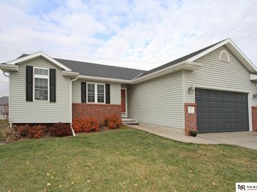2100 Vavrina Lane, Lincoln, NE 68512