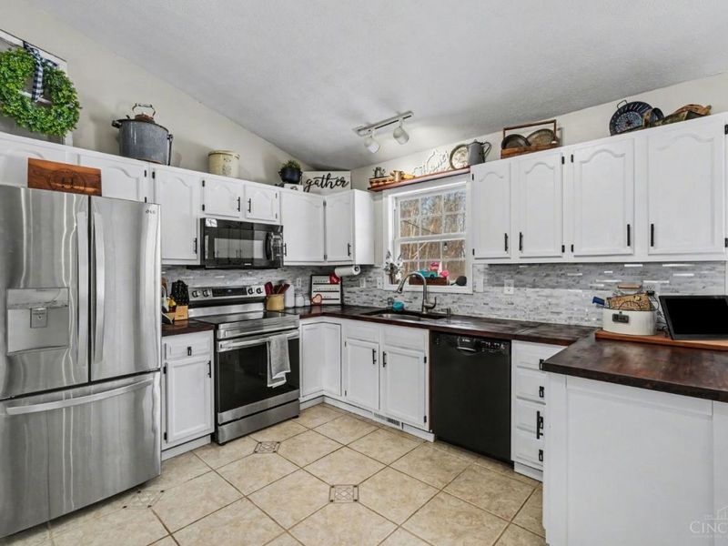 9832 Mad River, Union Twp, OH 45159 Photo 7