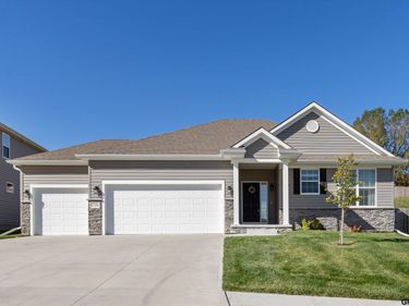 7358 S 185 Street, Omaha, NE 68136