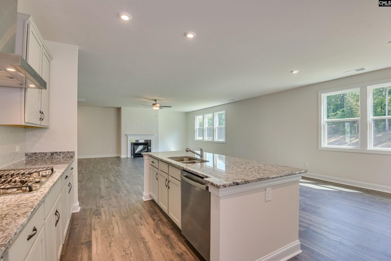 480 Hacienda Court Photo 11