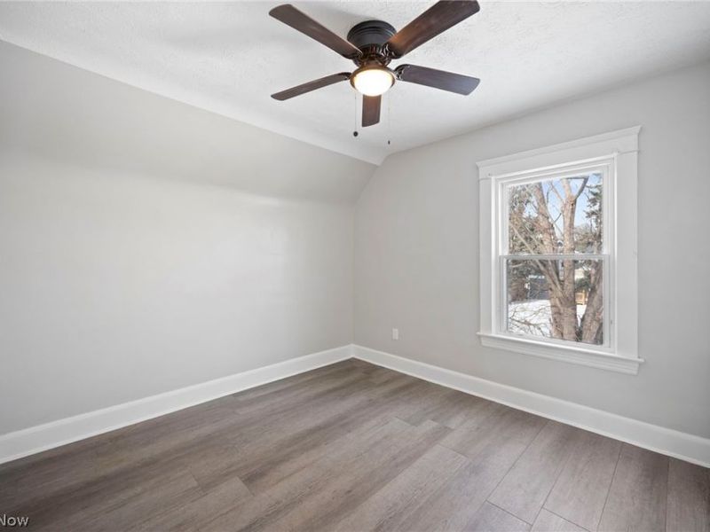 4002 Carlyle Avenue, Cleveland, OH 44109 Photo 21