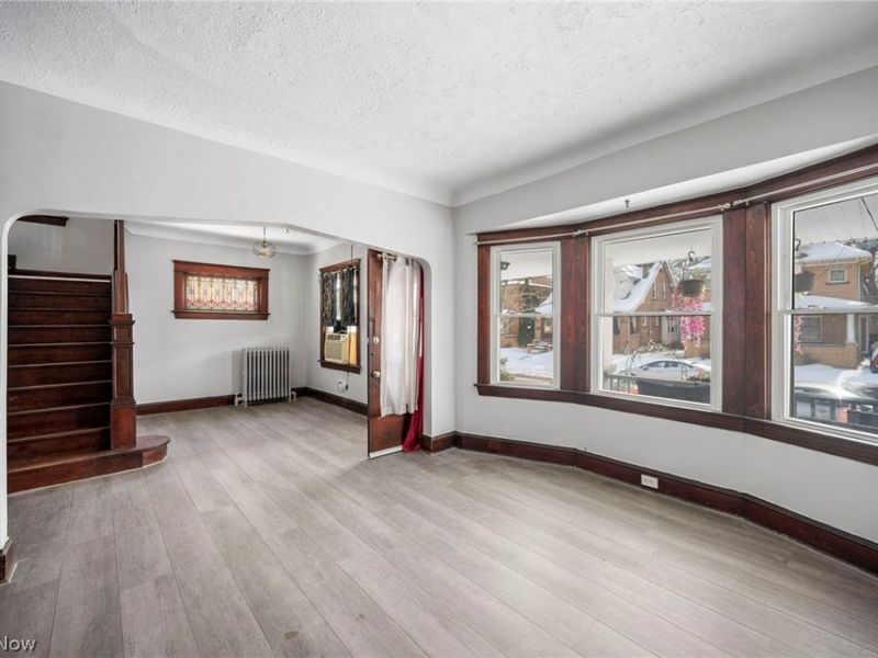 4002 Carlyle Avenue, Cleveland, OH 44109 Photo 7