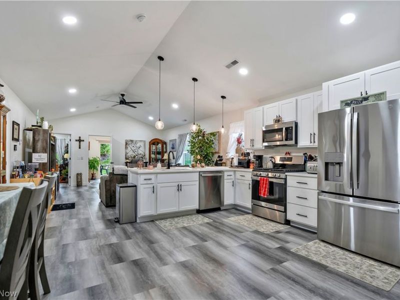 1009 Sycamore Lane, Millersburg, OH 44654 Photo 6