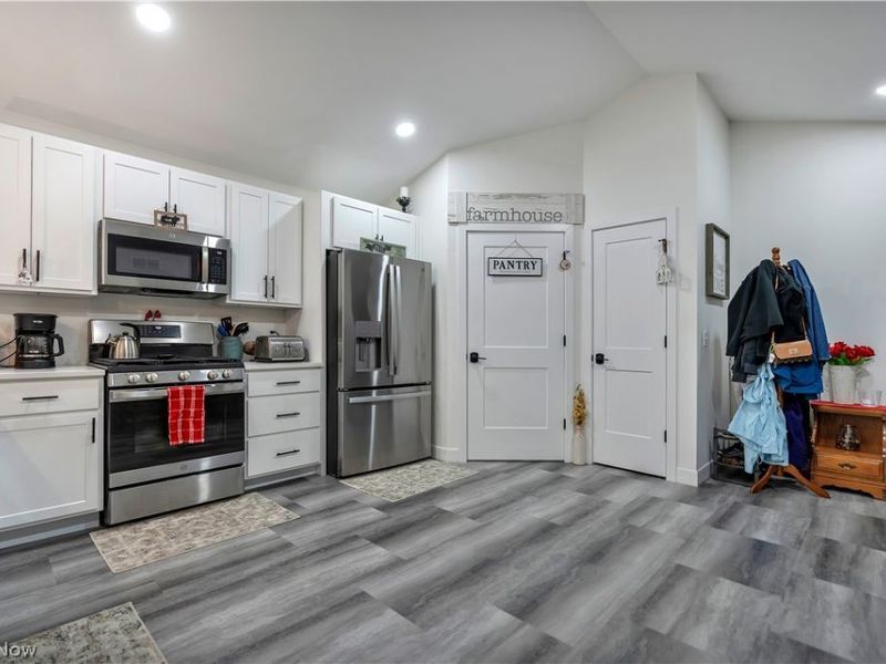 1009 Sycamore Lane, Millersburg, OH 44654 Photo 8