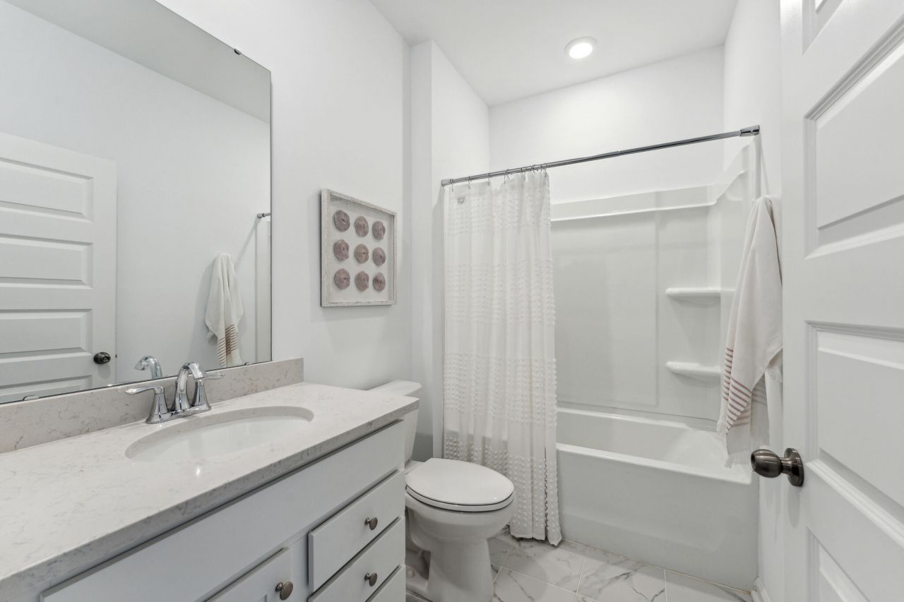 1676 Locals Street Photo 7