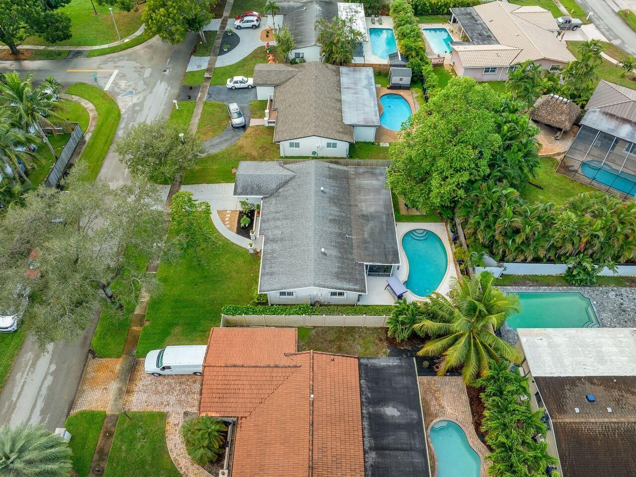 10611 NW 18th Place, Pembroke Pines, FL 33026 Photo