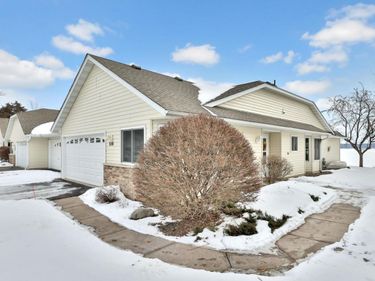 516 Dew Drop Lane, Center City, MN 55012
