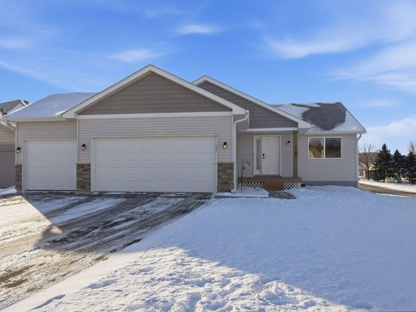 1101 Farmers Lane, Belle Plaine, MN 56011