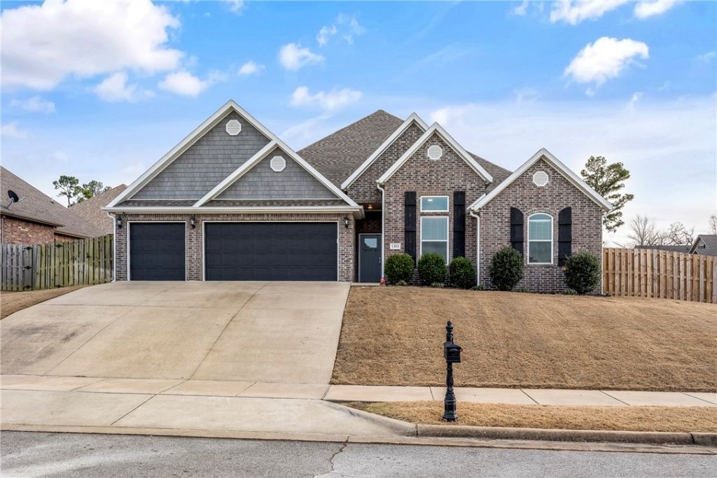 1404 W Gum Street, Rogers, AR 72758 Main Photo