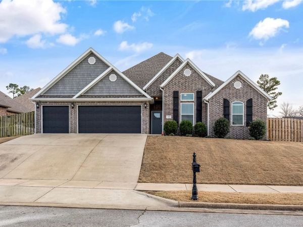 1404 W Gum Street, Rogers, AR 72758