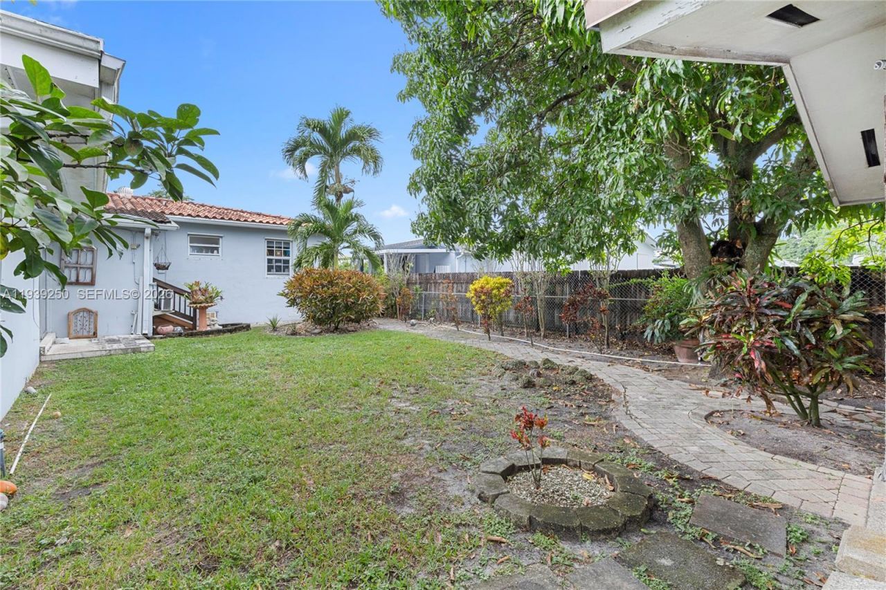 116 E 59 , Hialeah, FL 33013 Photo