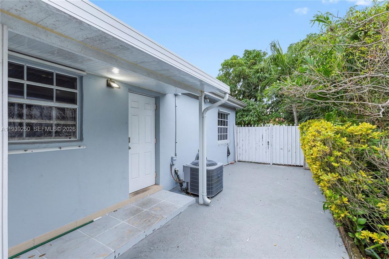 116 E 59 , Hialeah, FL 33013 Photo