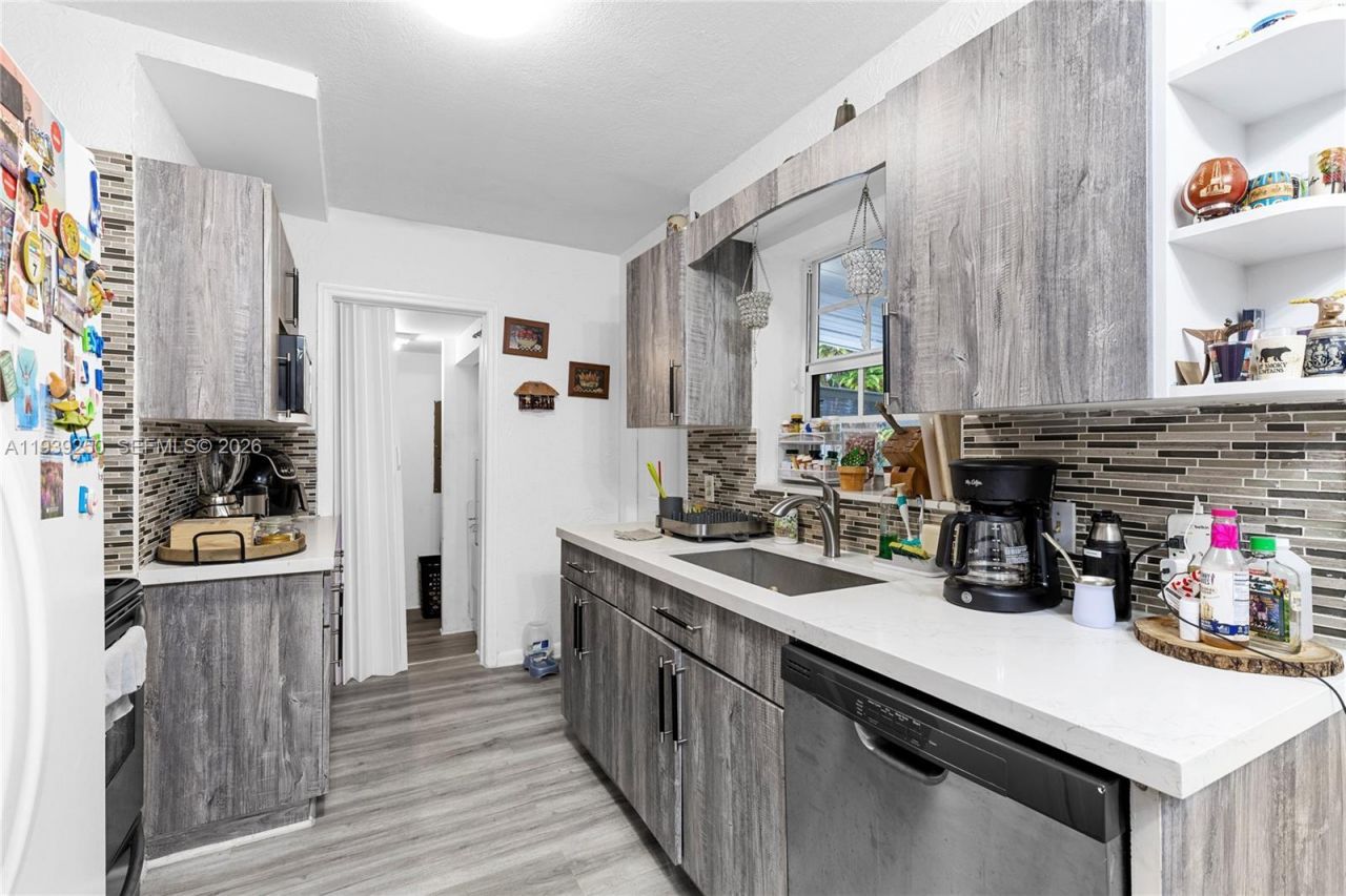 116 E 59 , Hialeah, FL 33013 Photo