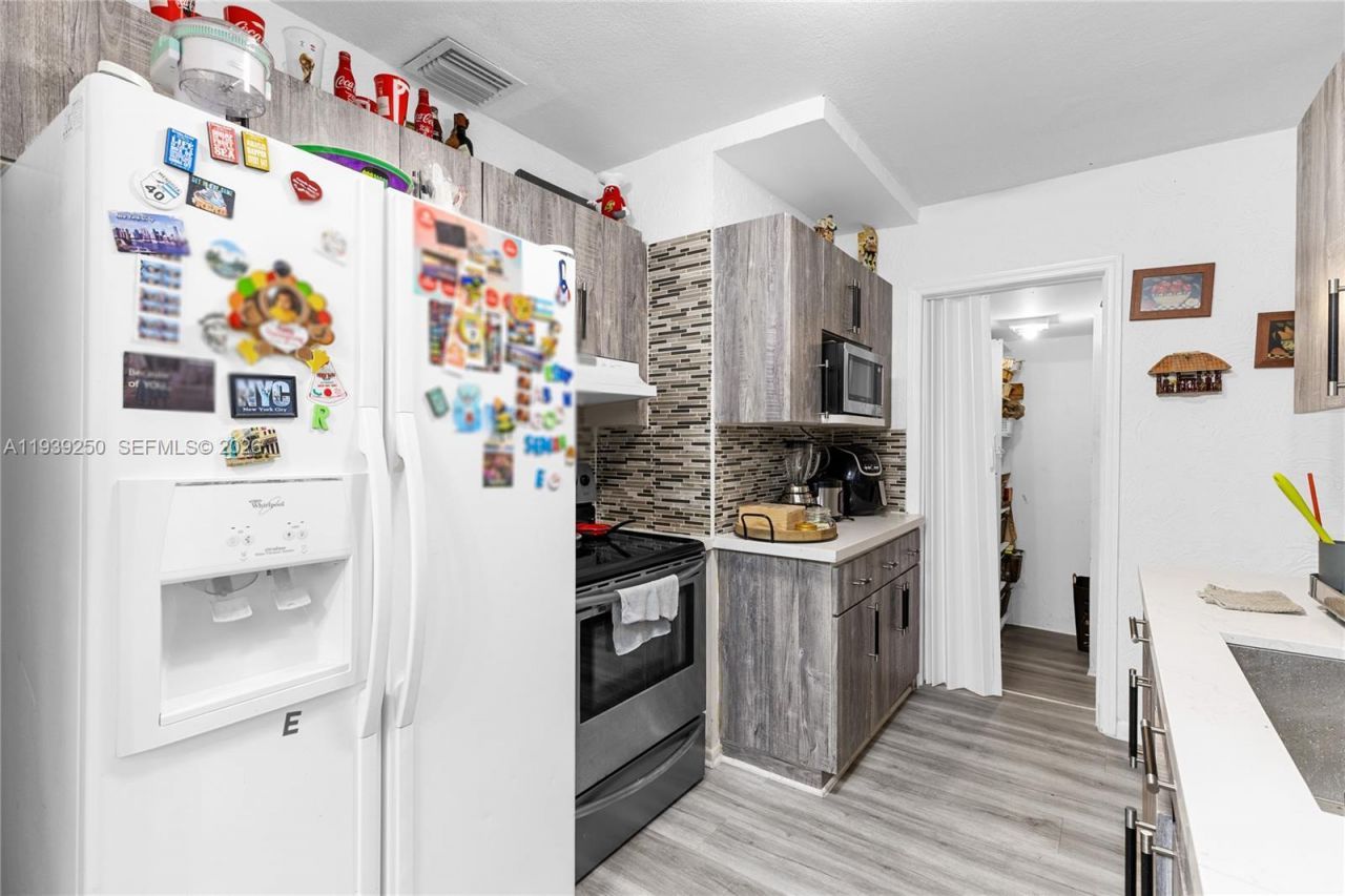 116 E 59 , Hialeah, FL 33013 Photo