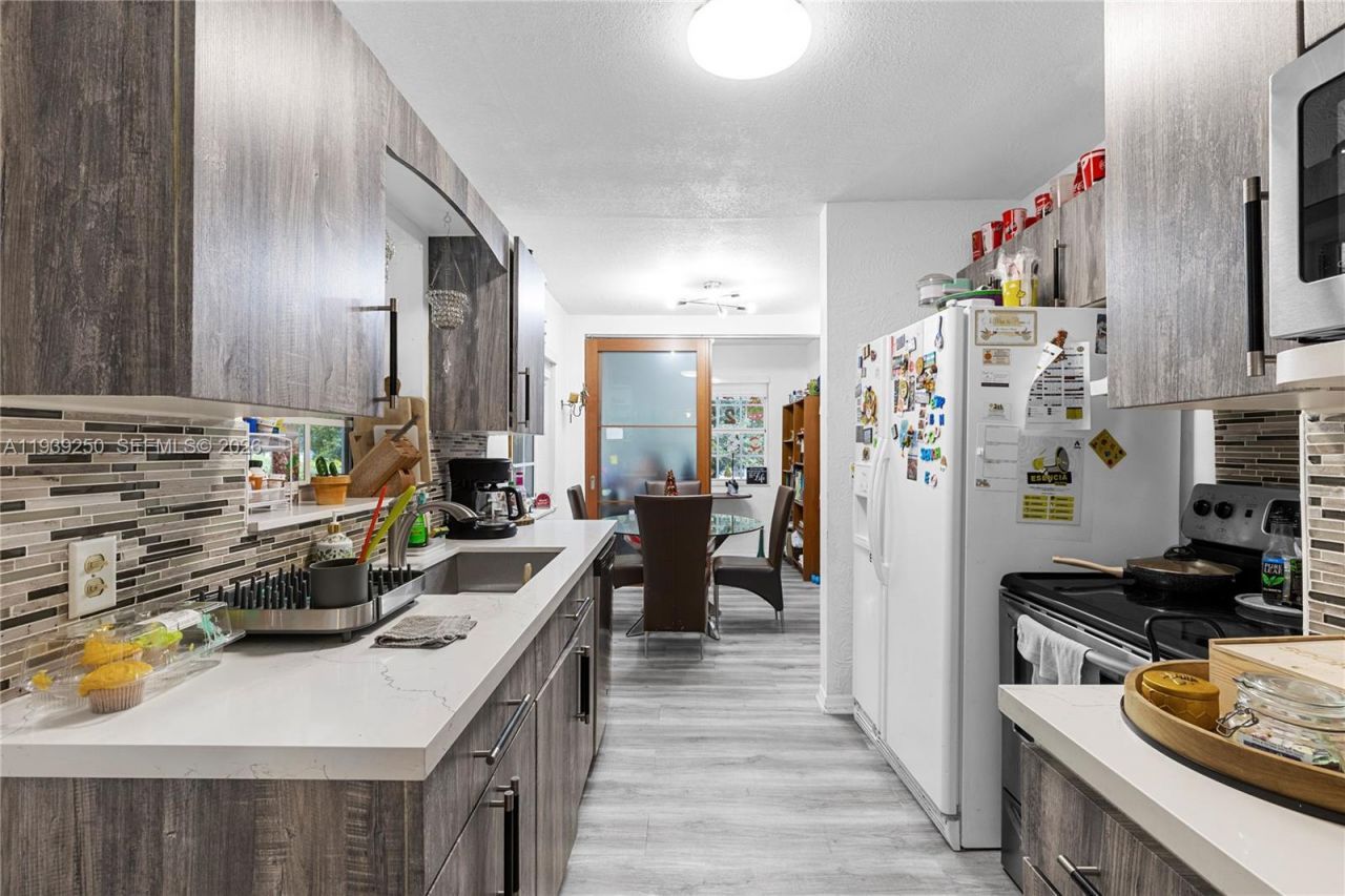 116 E 59 , Hialeah, FL 33013 Photo