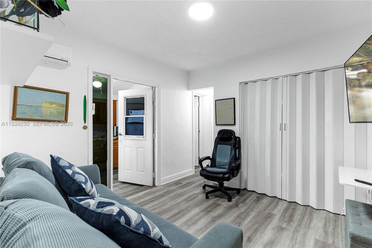 116 E 59 , Hialeah, FL 33013 Photo