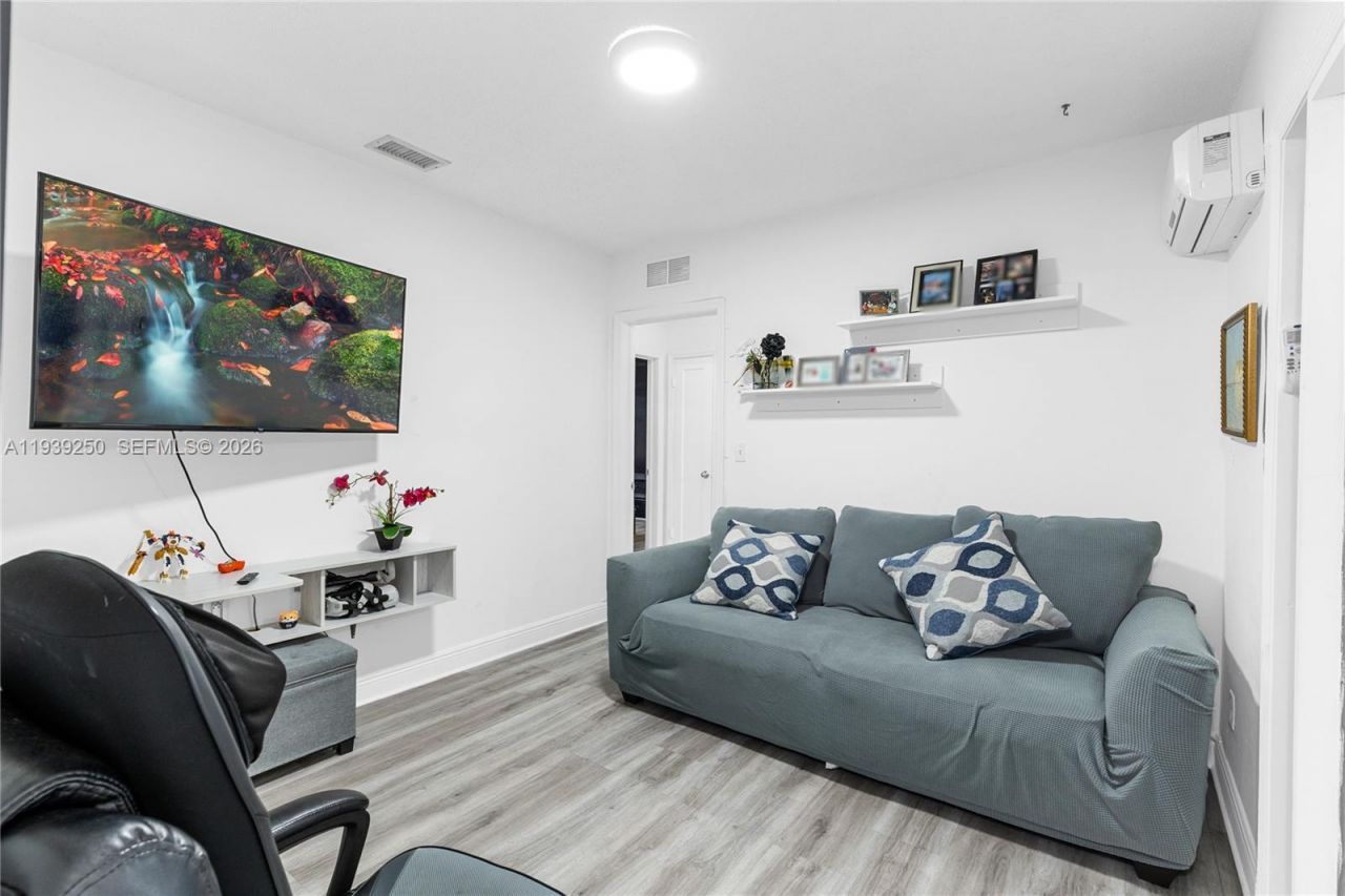 116 E 59 , Hialeah, FL 33013 Photo