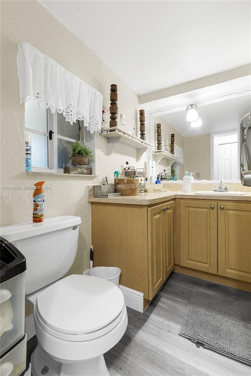 116 E 59 , Hialeah, FL 33013 Photo