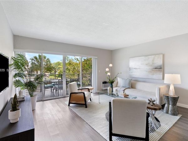 550 NE 20th St , Unit 10, Wilton Manors, FL 33305