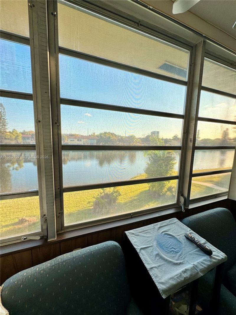 2940 NE 203rd St , Unit 213 C, Aventura, FL 33180 Photo