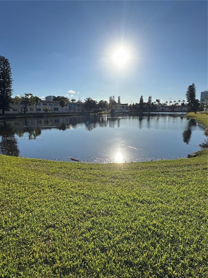 2940 NE 203rd St , Unit 213 C, Aventura, FL 33180 Photo