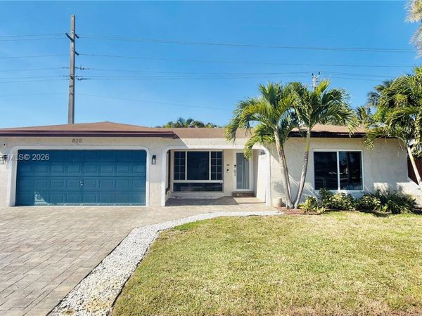 820 NW 91st Ave, Pembroke Pines, FL 33024