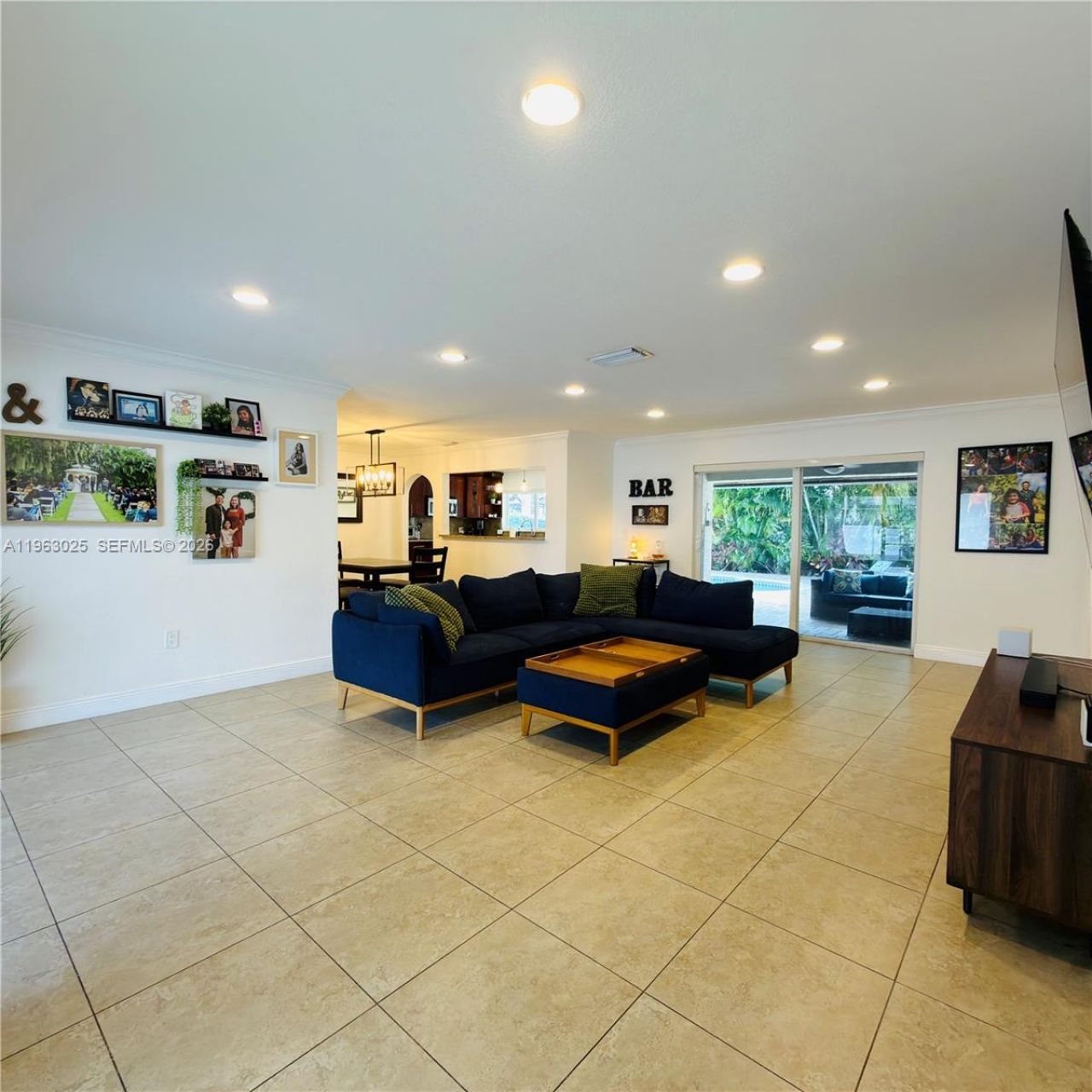 820 NW 91st Ave, Pembroke Pines, FL 33024 Photo