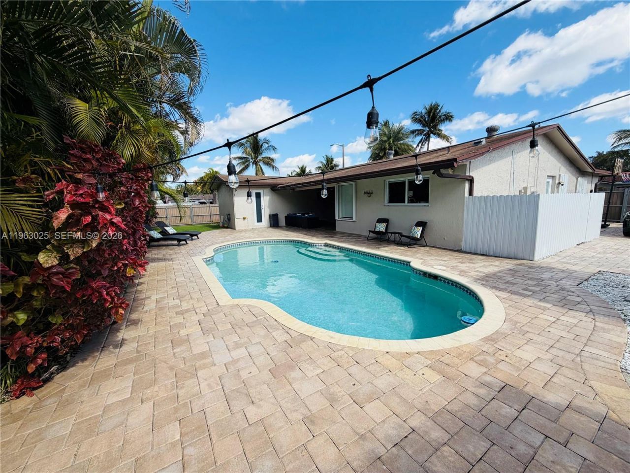 820 NW 91st Ave, Pembroke Pines, FL 33024 Photo