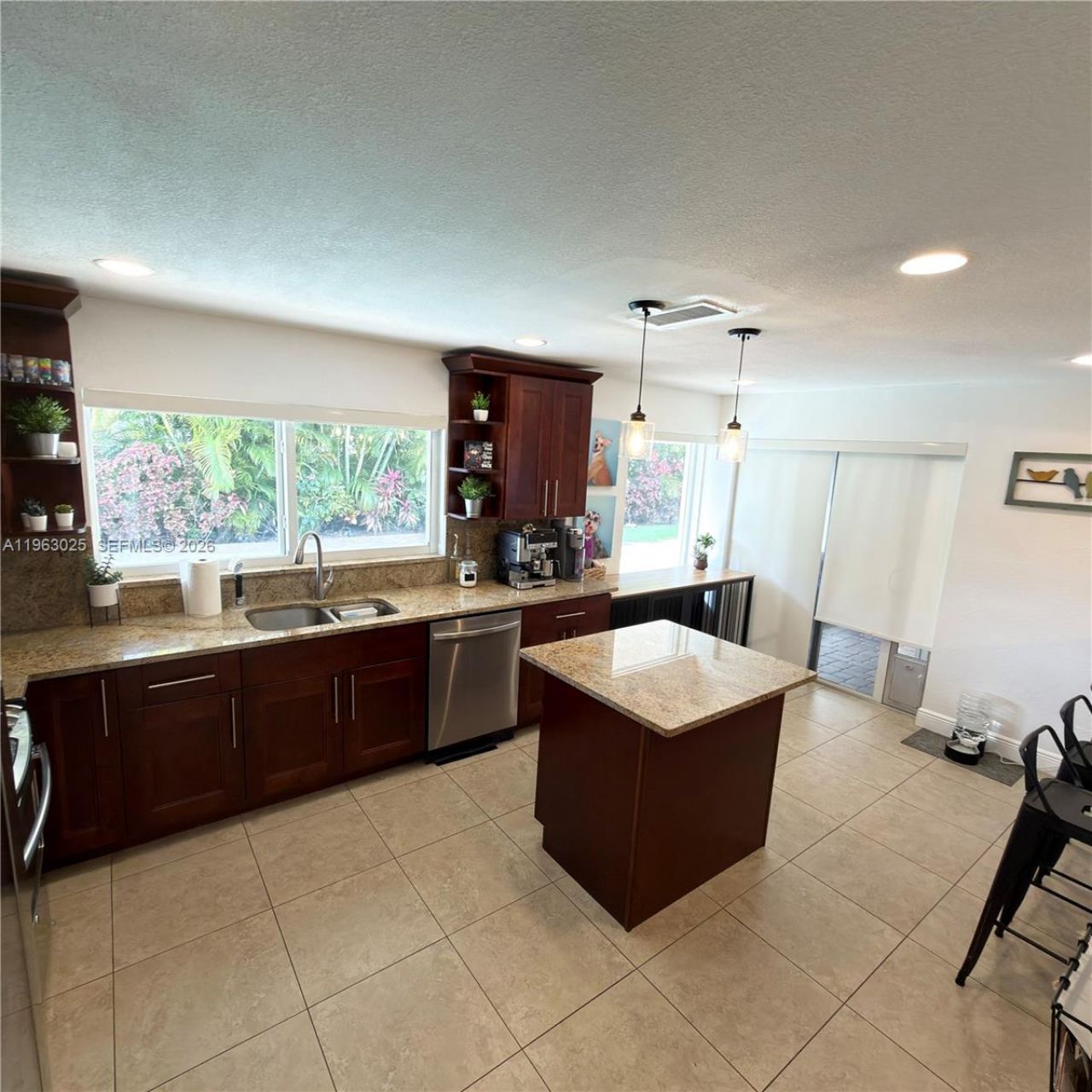 820 NW 91st Ave, Pembroke Pines, FL 33024 Photo