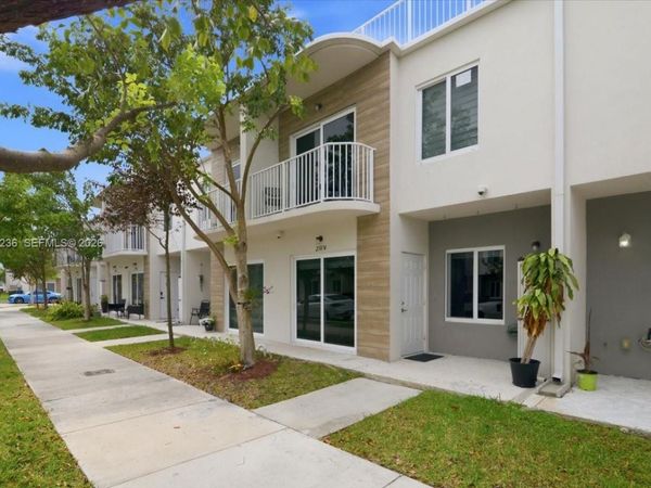 25874 SW 144th Ct, Unit 25874, Homestead, FL 33032