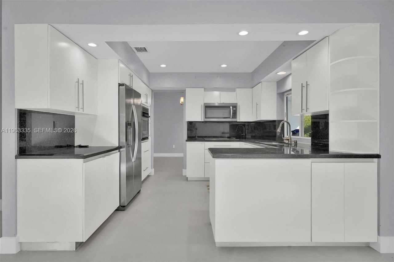 11472 SW 28th Ter, Miami, FL 33165 Photo