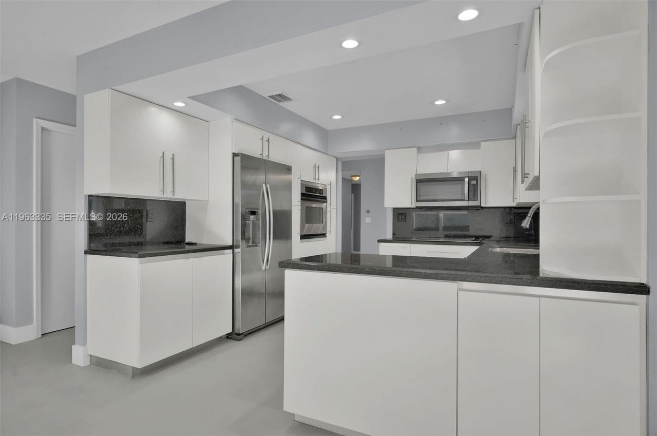 11472 SW 28th Ter, Miami, FL 33165 Photo