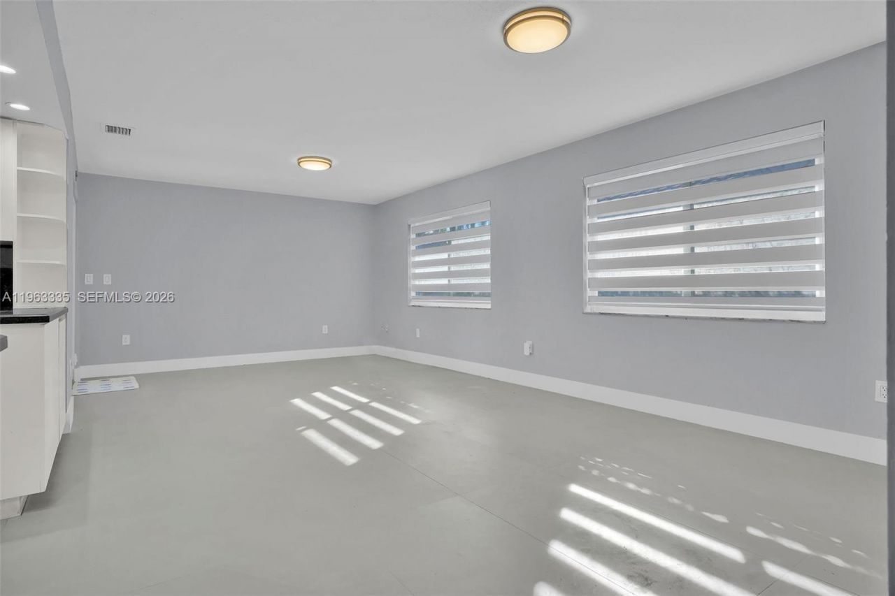 11472 SW 28th Ter, Miami, FL 33165 Photo