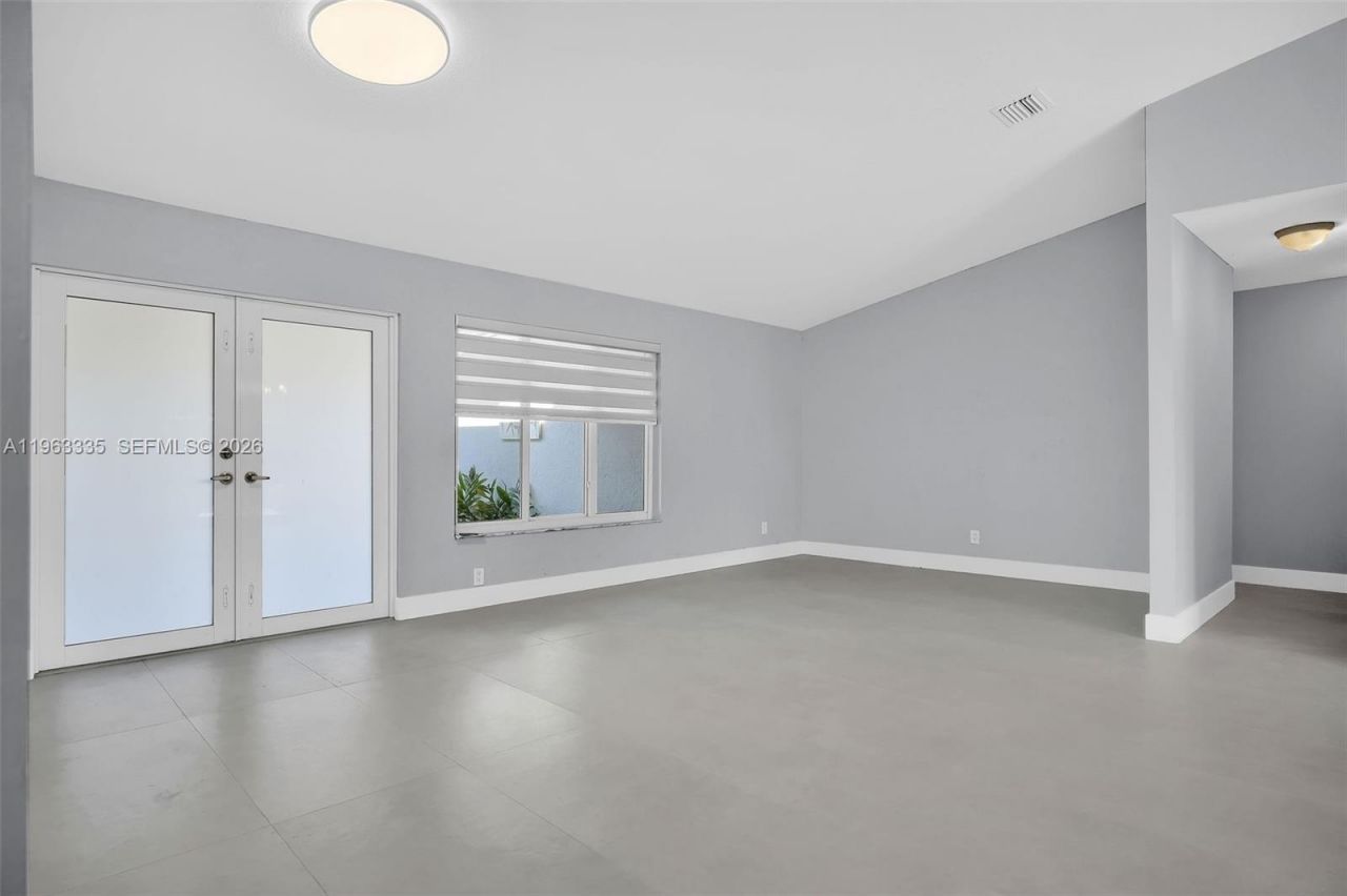 11472 SW 28th Ter, Miami, FL 33165 Photo