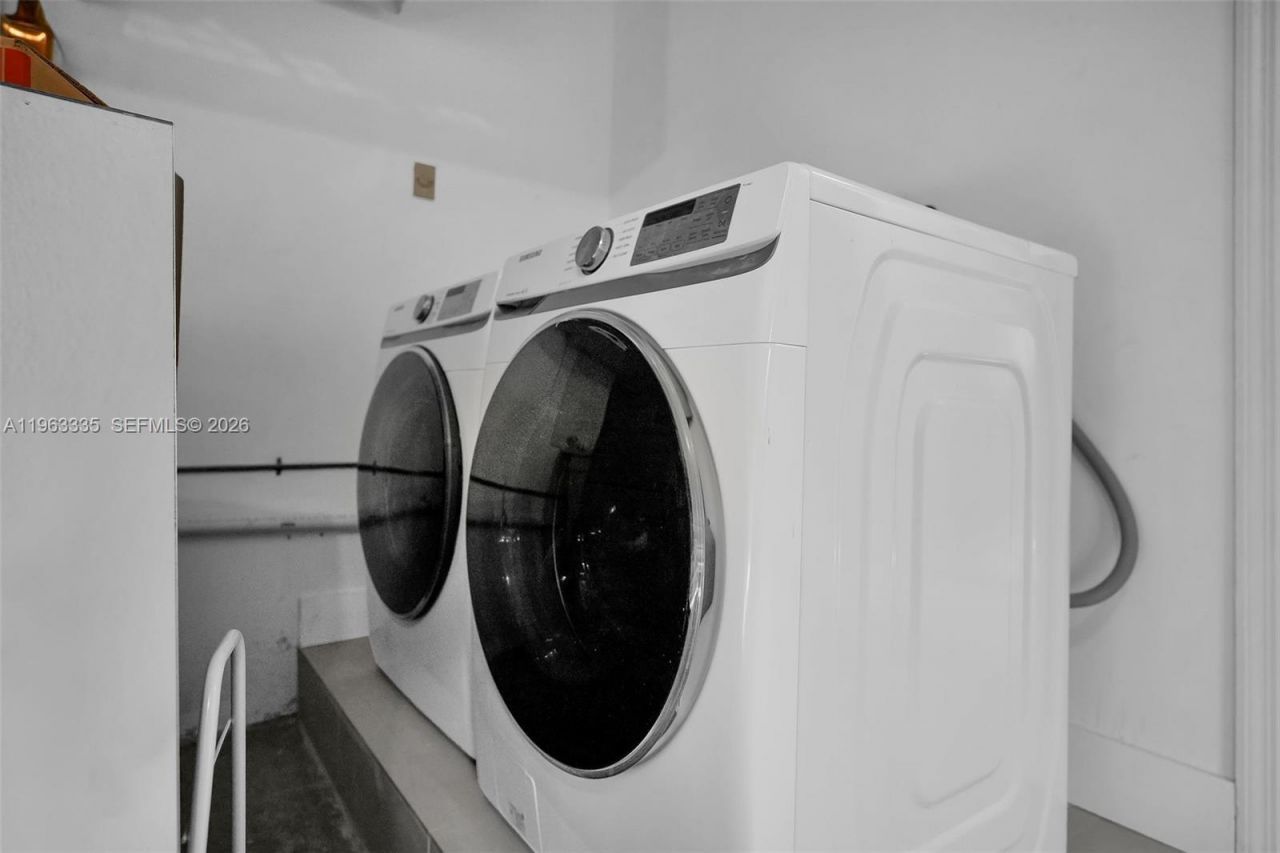 11472 SW 28th Ter, Miami, FL 33165 Photo