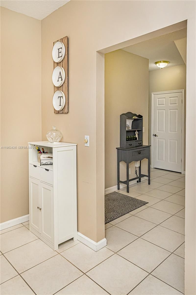 1651 Hawthorne Pl, Wellington, FL 33414 Photo