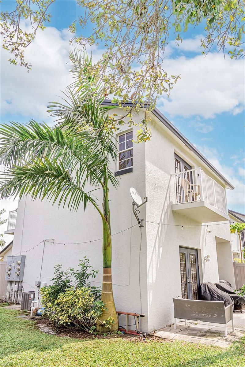 1651 Hawthorne Pl, Wellington, FL 33414 Photo