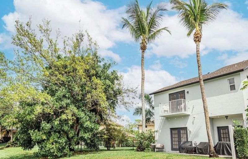 1651 Hawthorne Pl, Wellington, FL 33414 Photo