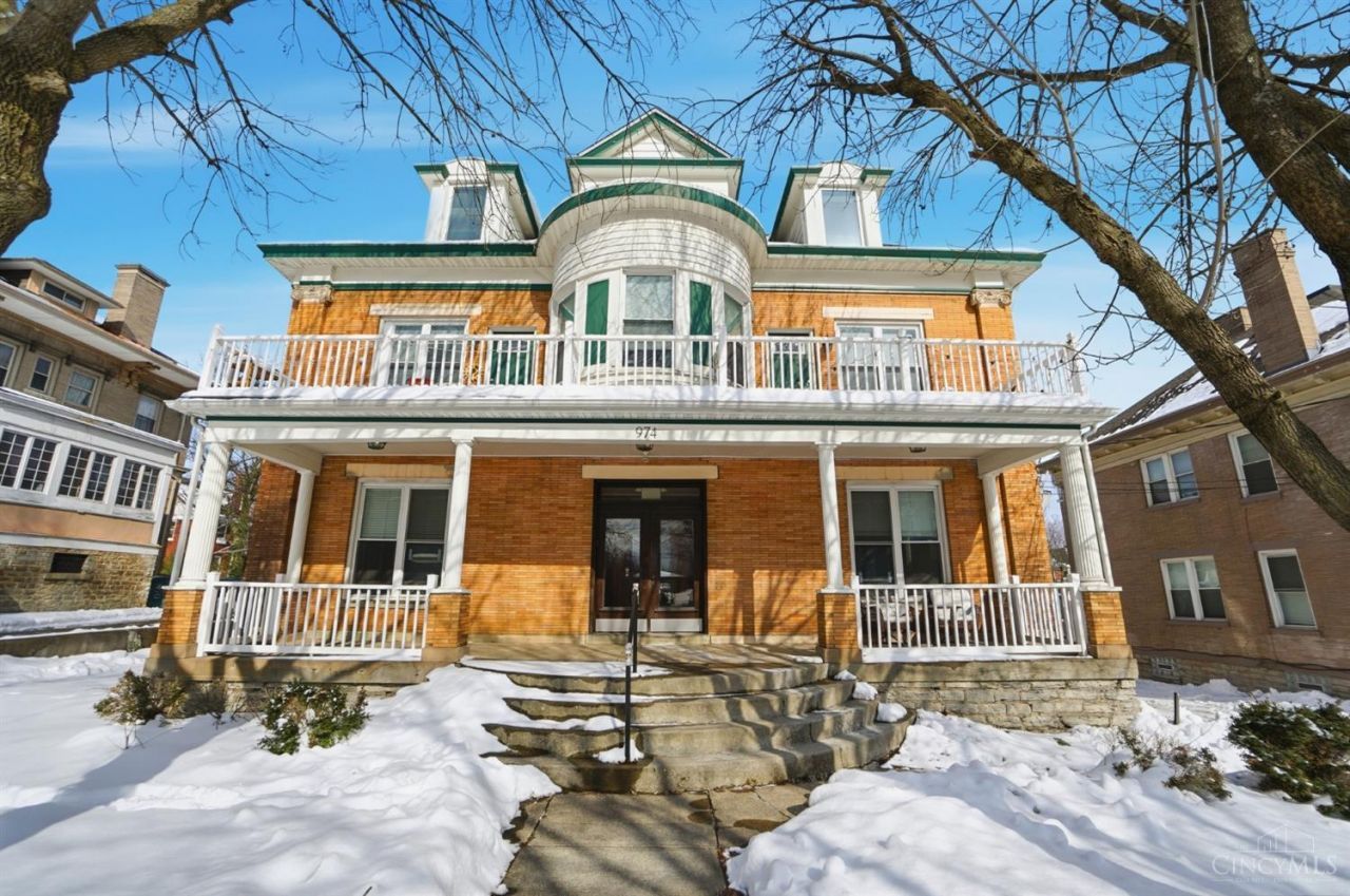 980 Dana Avenue, Cincinnati, OH 45229 Main Photo