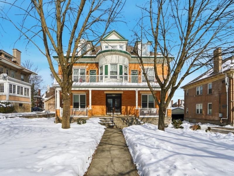 980 Dana Avenue, Cincinnati, OH 45229 Photo 2