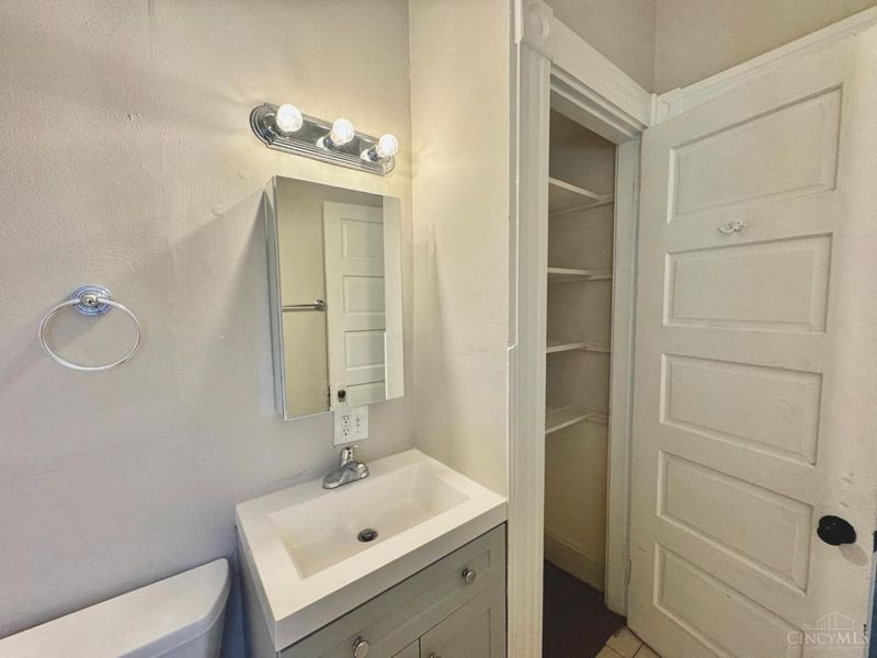 980 Dana Avenue, Cincinnati, OH 45229 Photo 70