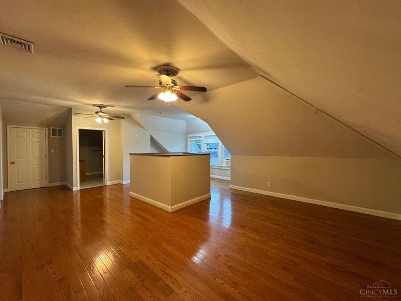 980 Dana Avenue, Cincinnati, OH 45229 Photo 85