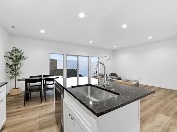 7423 Grapevine Ct, West Richland, WA 99353