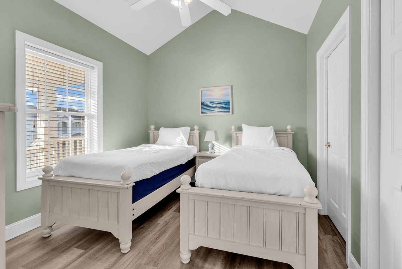 4878 Dahlia Ct. Photo 14