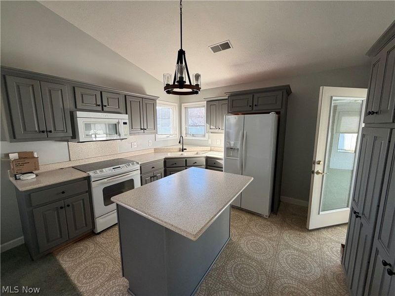 20 Silos, Williamstown, WV 26187 Photo 18